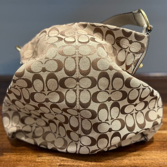 Authentic Coach Purse - Picture 1 of 3